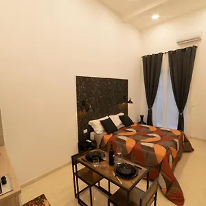 https://olina-naples.hotels-amalfi.com